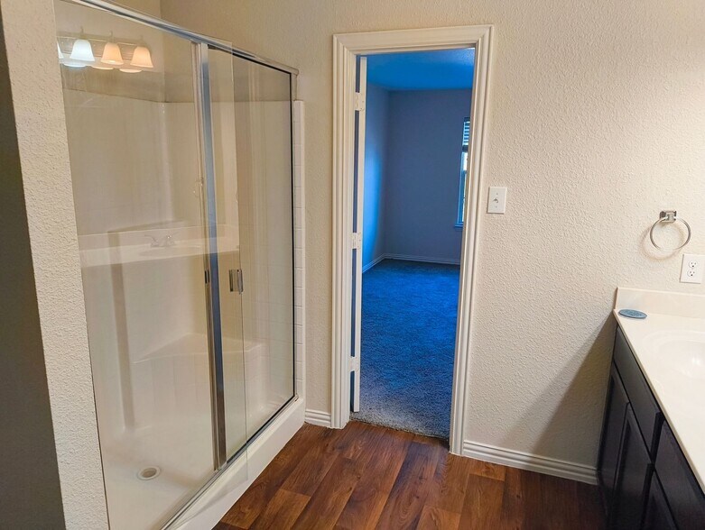 Building Photo - 1540 Chama Dr