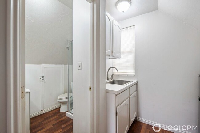 Building Photo - 194 E 4800 S