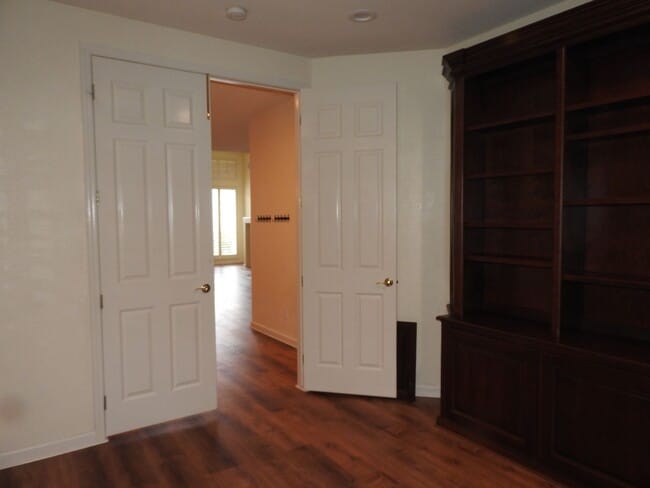 Building Photo - Beautiful Serrano Home - Single Story!