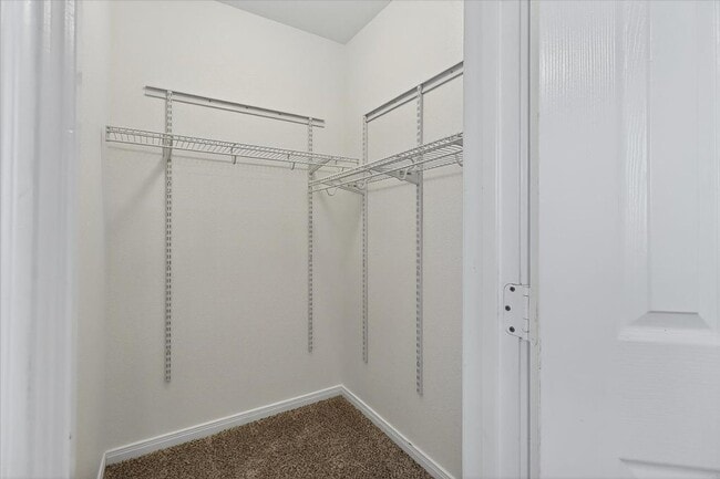 Building Photo - 2110 Encino Dr