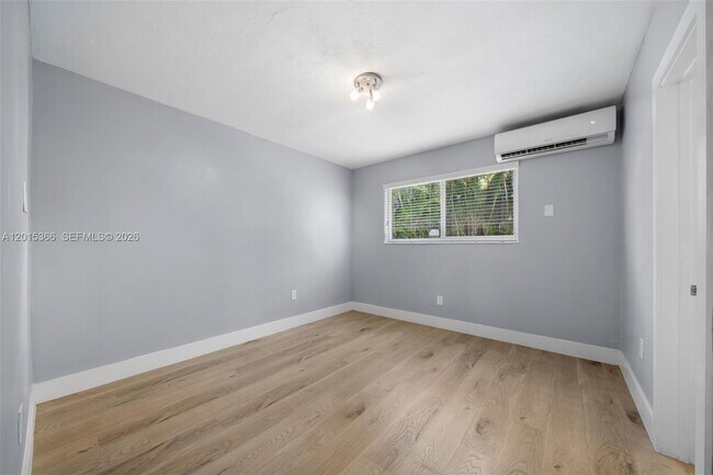 Building Photo - 6330 SW 79th St