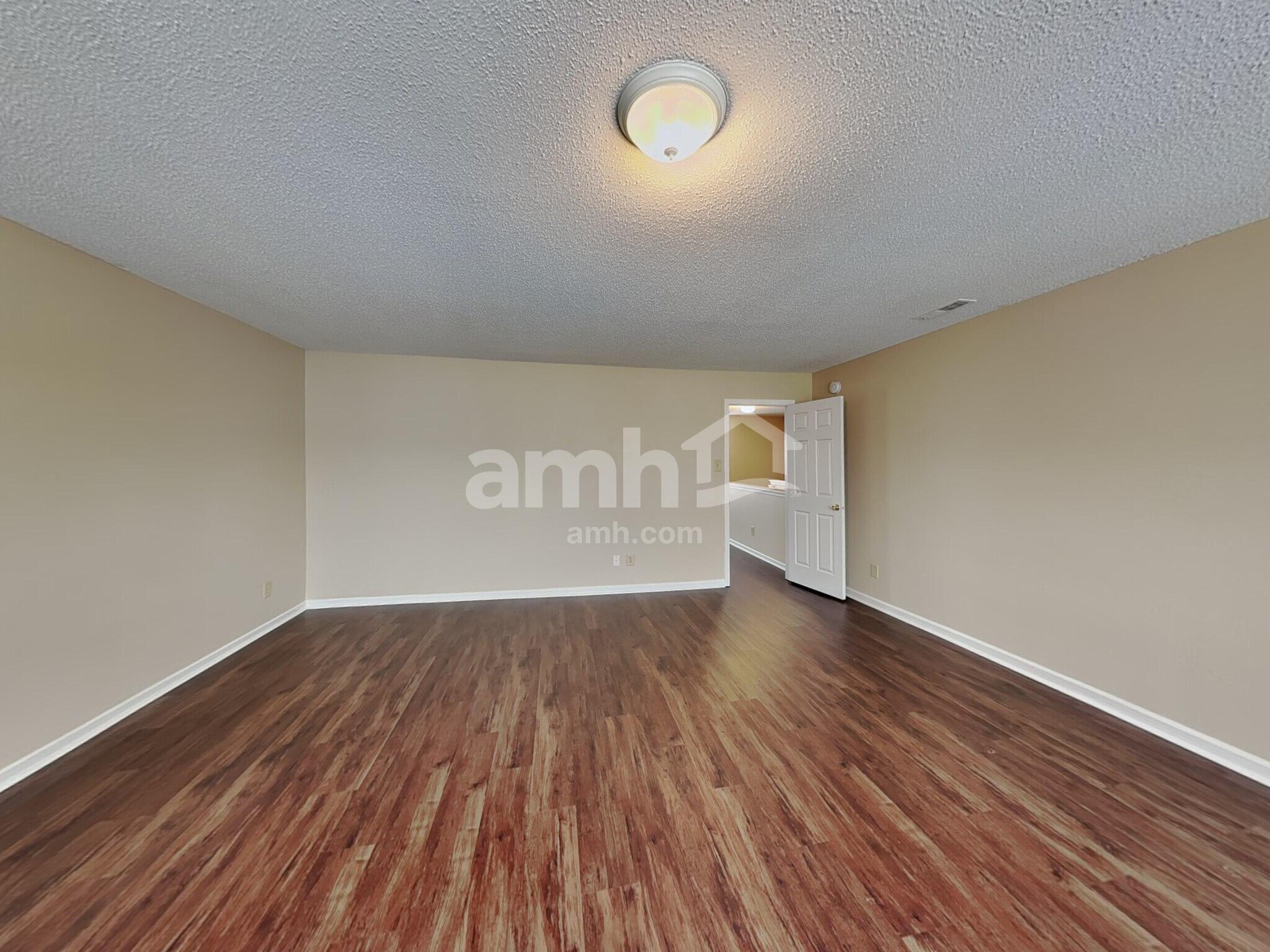 Building Photo - 10798 Cyrus Dr