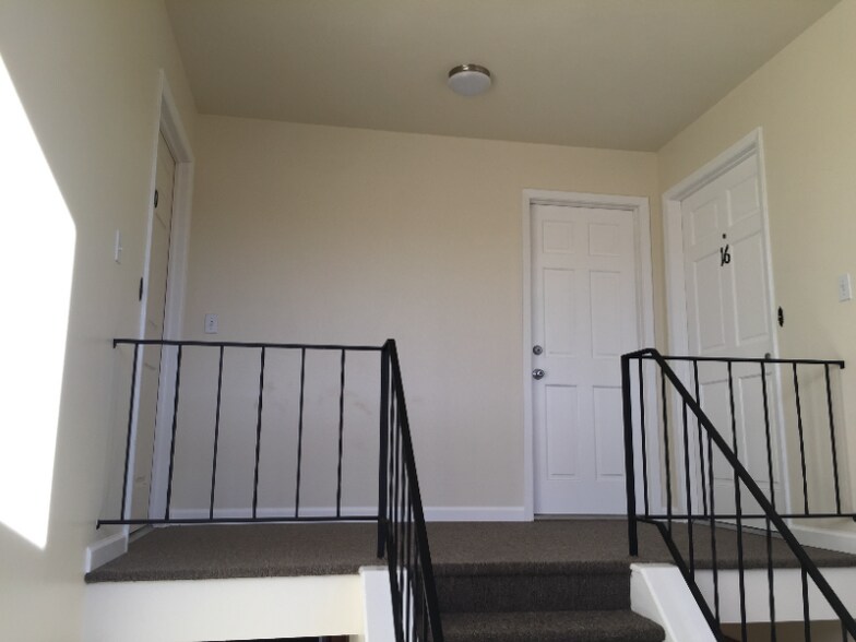 Building Photo - 1416-1422 S Dotsero Dr