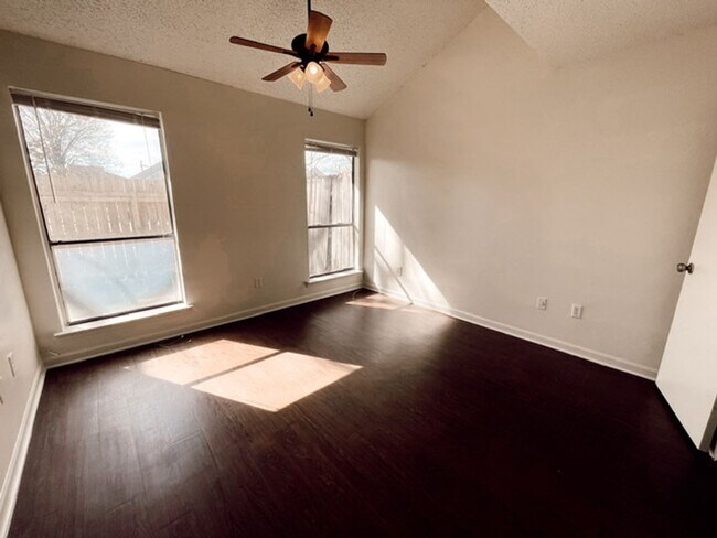 Building Photo - 8220-B GOVERNOR DRIVE