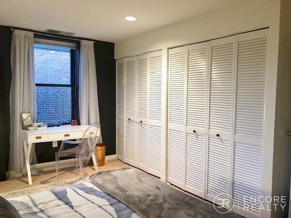 Building Photo - 103 Gainsborough St