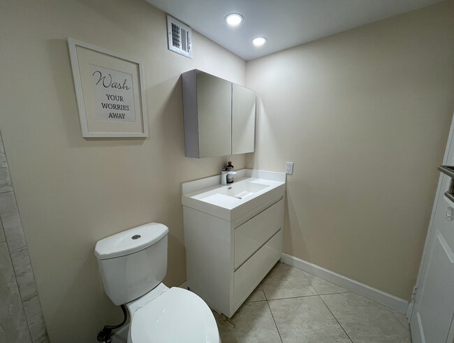 Building Photo - 2000 Atlantic Shores Blvd