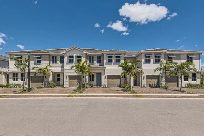 Building Photo - 117 SW 170th Ave