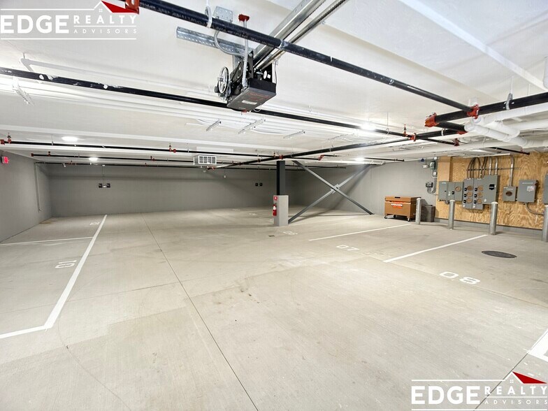 Building Photo - 9 Newton St