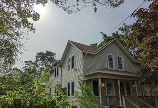 Building Photo - Newly Renovated 3-Bedroom Apartment in Mic...