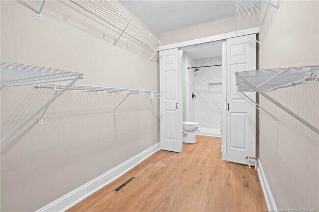 Building Photo - 4452 Oakmont Cir