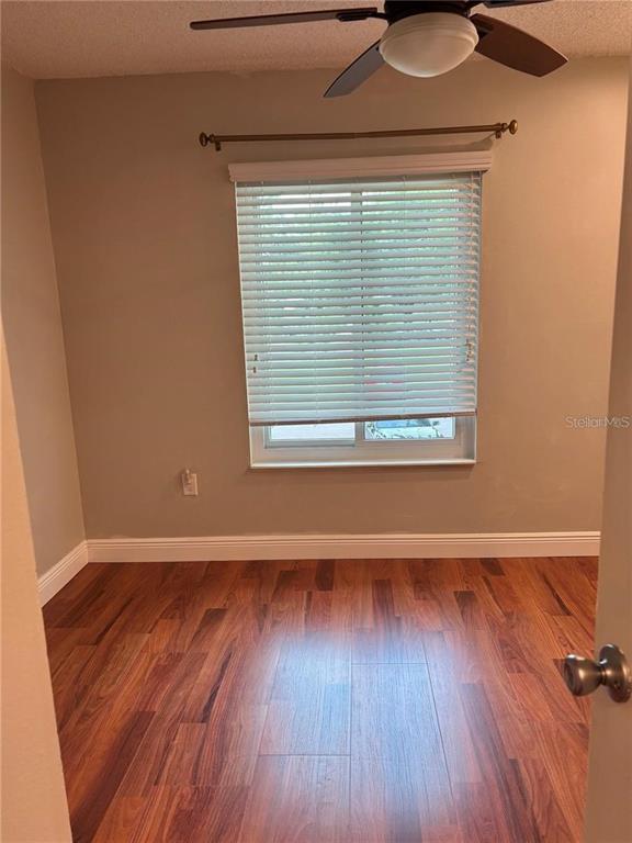 Building Photo - 1400 Pine Glen Ln