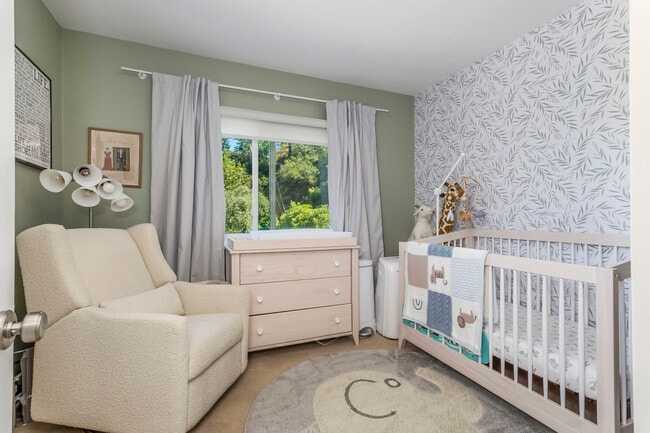 Building Photo - 2385 Sunset Heights Dr