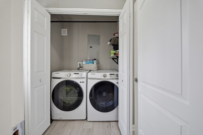 Building Photo - 4549 Bankhead Ave