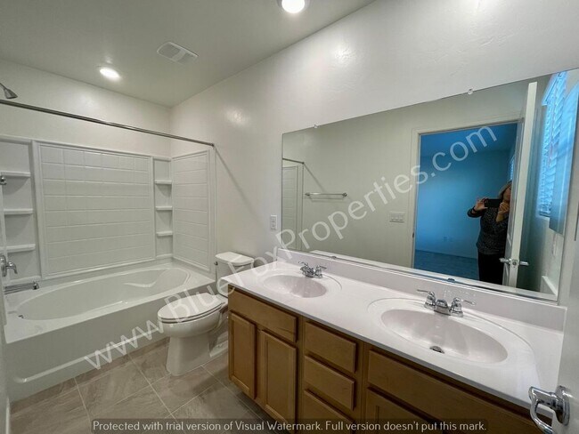 Building Photo - 8790 E Stone Meadow Cir