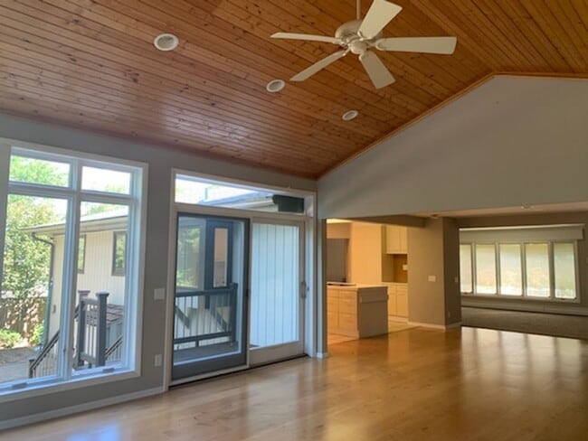 Building Photo - Beautiful 3 Bedroom Home in Middleton
