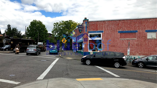 Building Photo - 3806 S Canby St