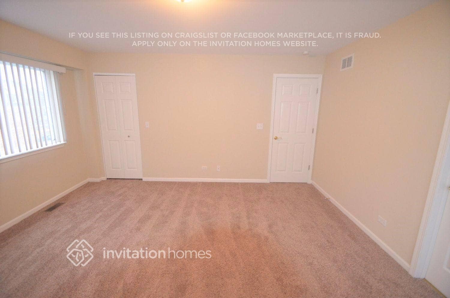 Building Photo - 1941 Royal Ln