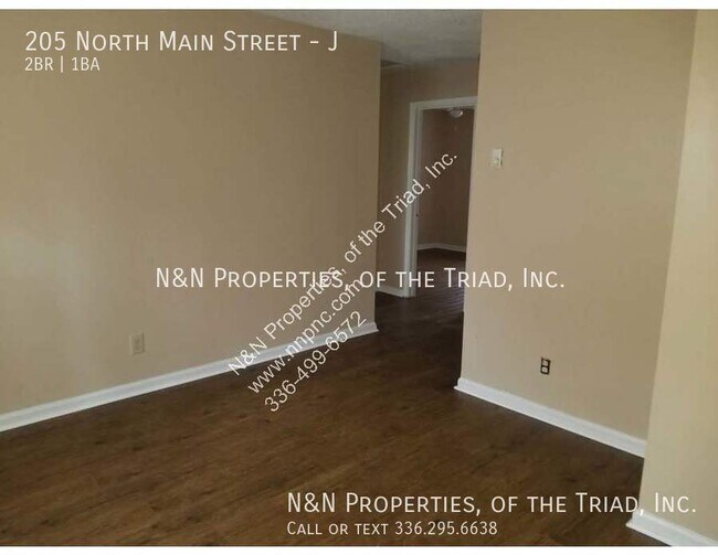Building Photo - 205 N Main St