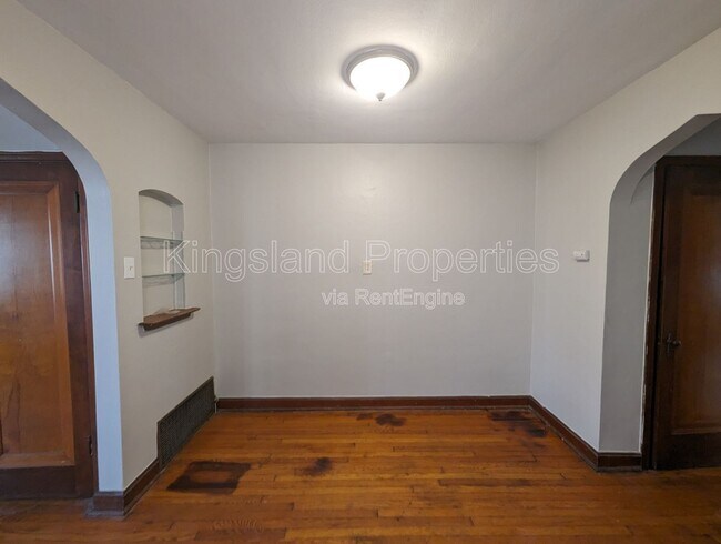 Building Photo - 3910 Chippewa St