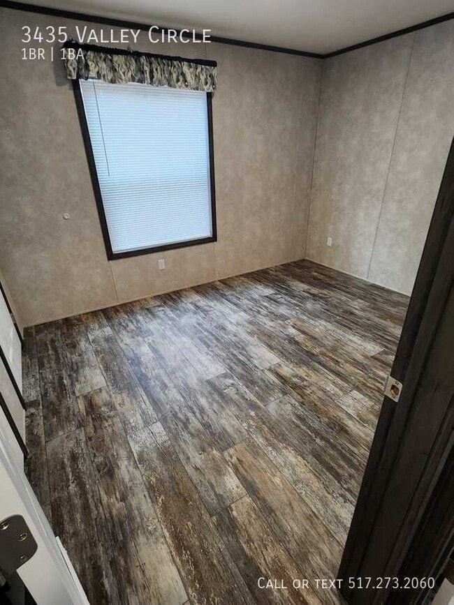 Building Photo - 3435 Valley Cir