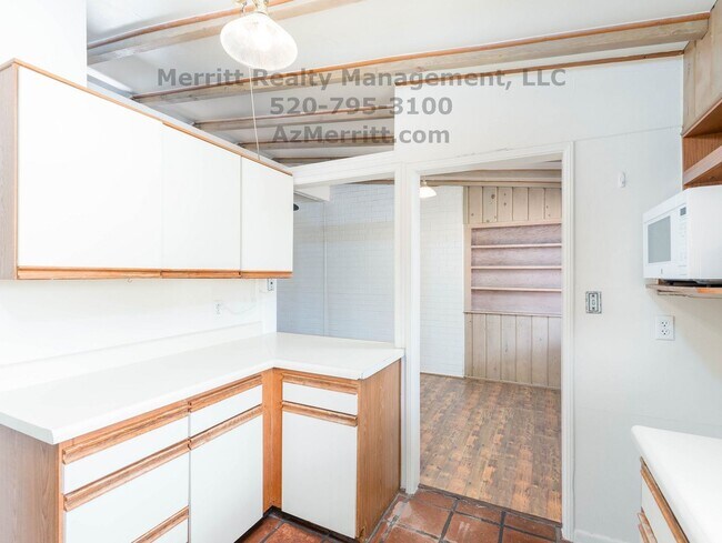 Building Photo - Perfect 3 bdrm 2 bath home in quiet centra...