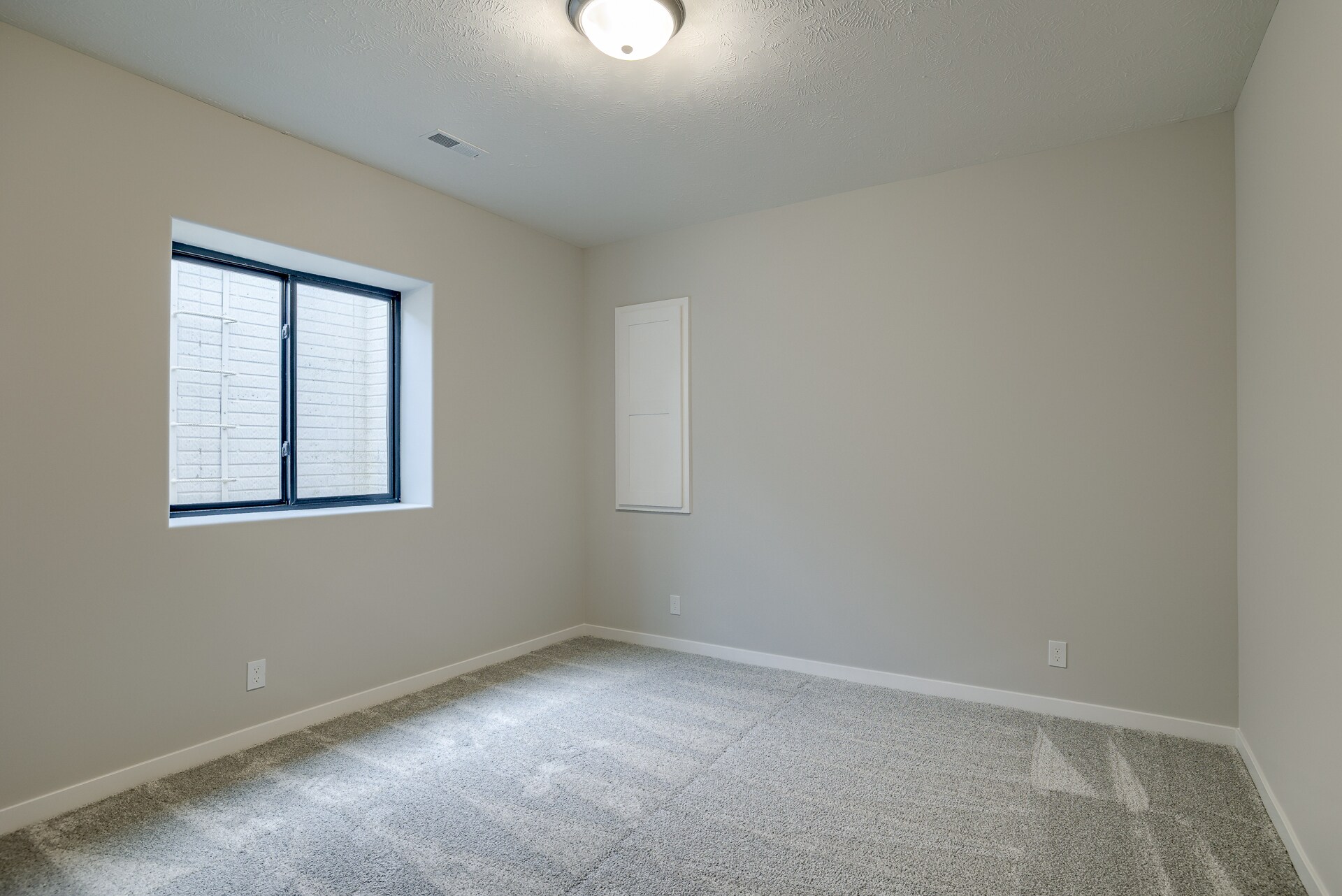 Building Photo - 20939 Ellison Ave