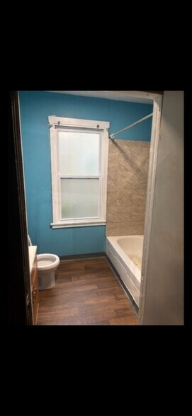 Building Photo - 2083 W 81st St