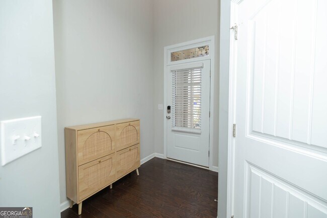 Building Photo - 7245 Heritage Oak Ct