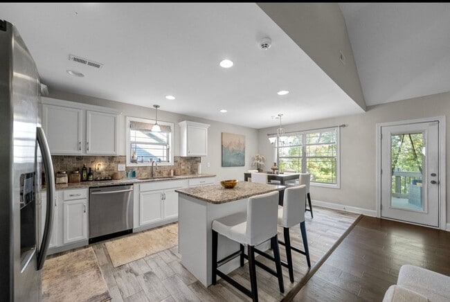 Building Photo - 2828 Russet Ridge Dr