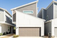 Building Photo - 10211 Las Nubes Ave