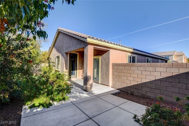 Building Photo - 4126 Blue Manor Ln
