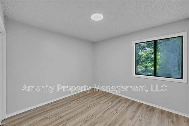 Building Photo - 620 Celey St