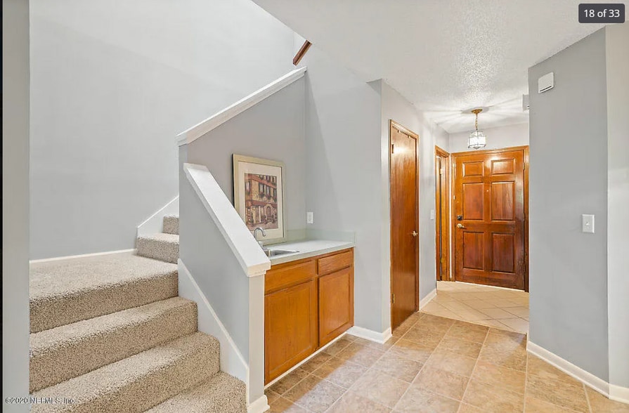 Building Photo - 11211 Windtree Dr