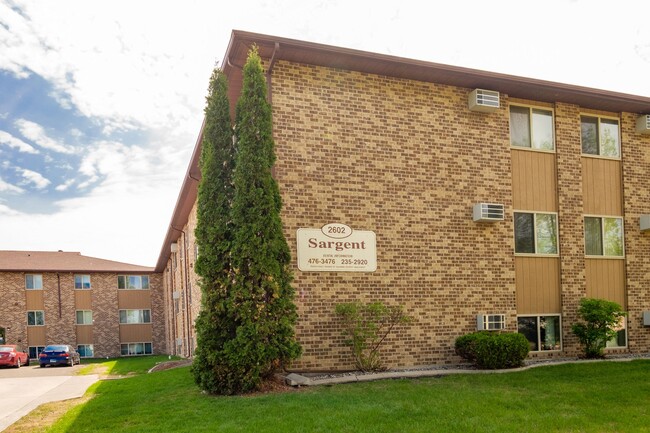 Fargo, ND Sargent Apartments | Exterior - Sargent Apartments