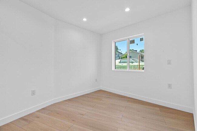 Building Photo - 10939 Christine Way