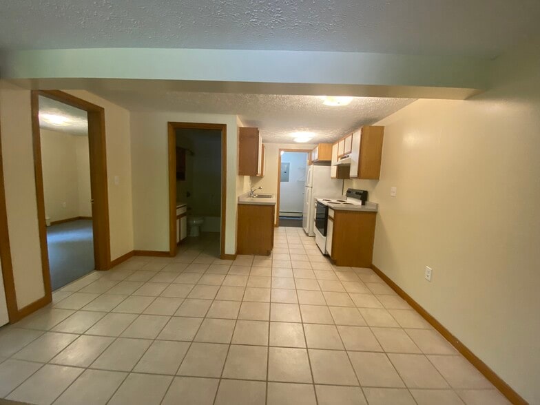 Building Photo - 10 Dumas Dr