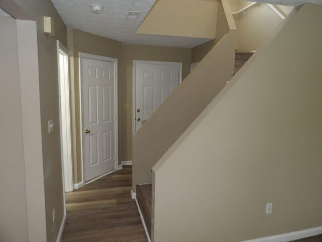 Building Photo - 326 Bypass Plaza Dr
