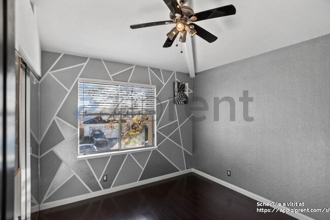 Building Photo - 2927 Sorrento Way