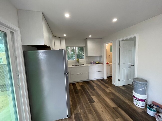 Building Photo - 2866
