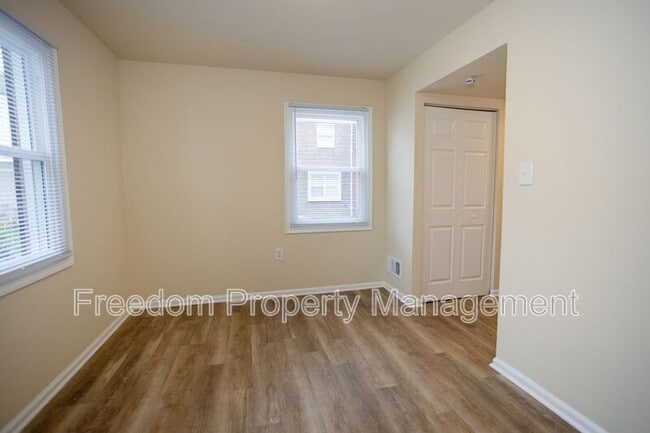 Building Photo - 8343 Irongate Way