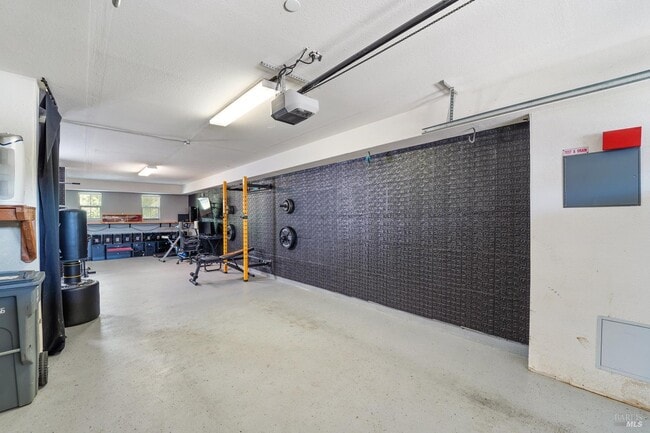 Building Photo - 2931 Edgewater Dr