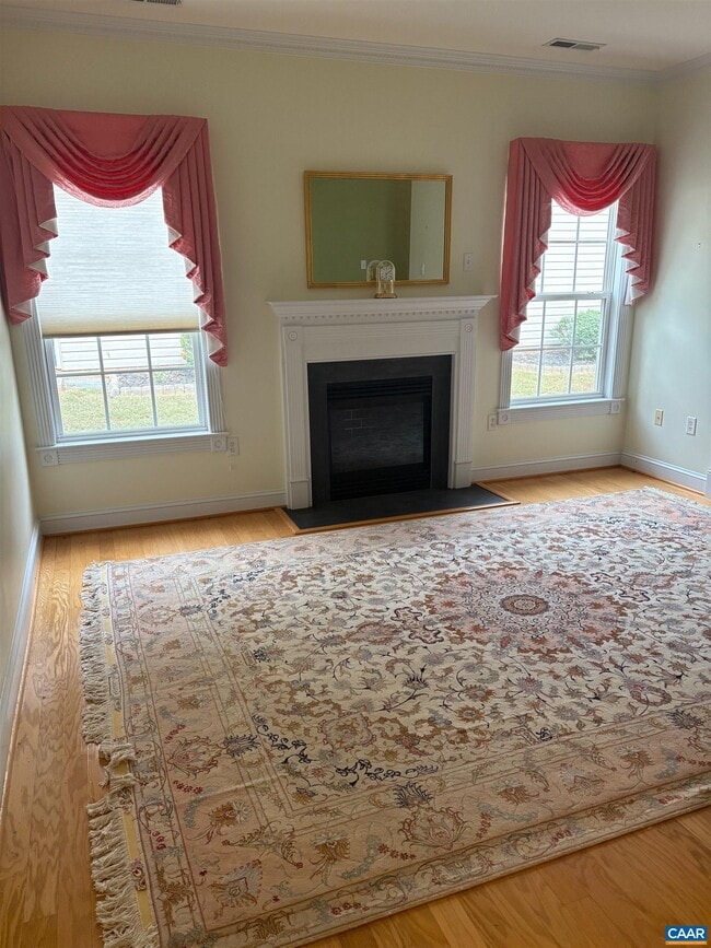 Building Photo - 127 Deerwood Dr