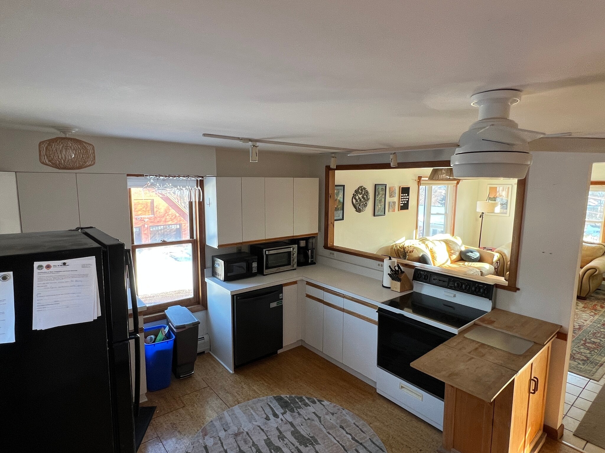 Kitchen - 39 Burling St