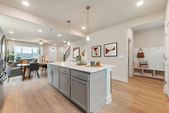 Building Photo - 5804 Rotunda View