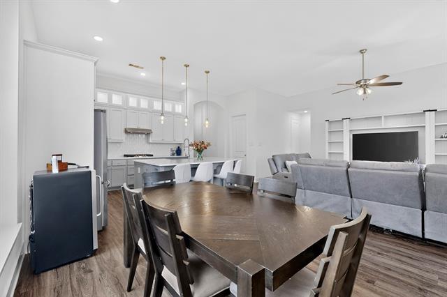 Building Photo - 15049 Chipwood Dr