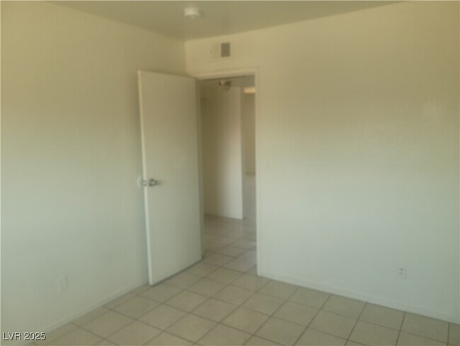 Building Photo - 4725 Convaire Ave