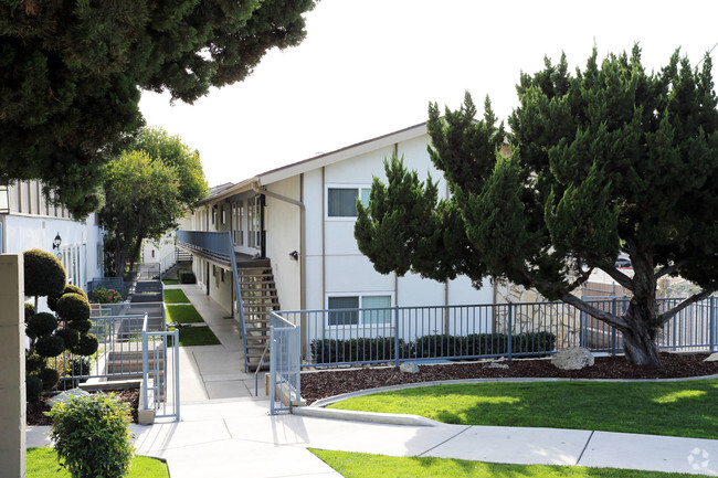 Building Photo - Imperial Terrace