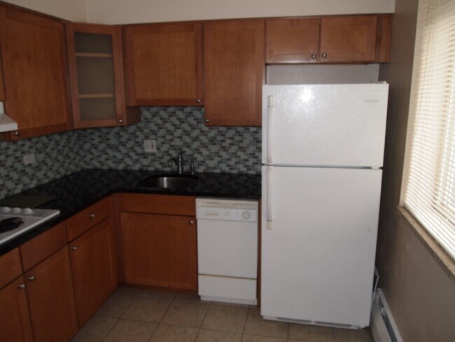 Building Photo - 1BR/1BA Updated Cap Hill Home near Cheesman!