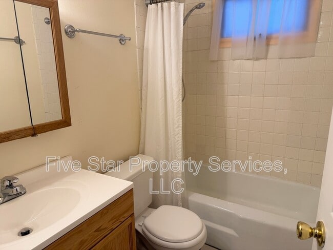 Building Photo - 2672 Bunn Dr