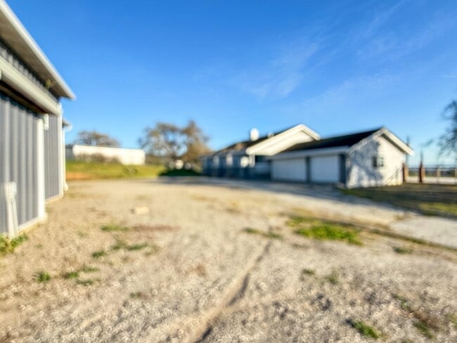 Building Photo - 2800 Roop Rd